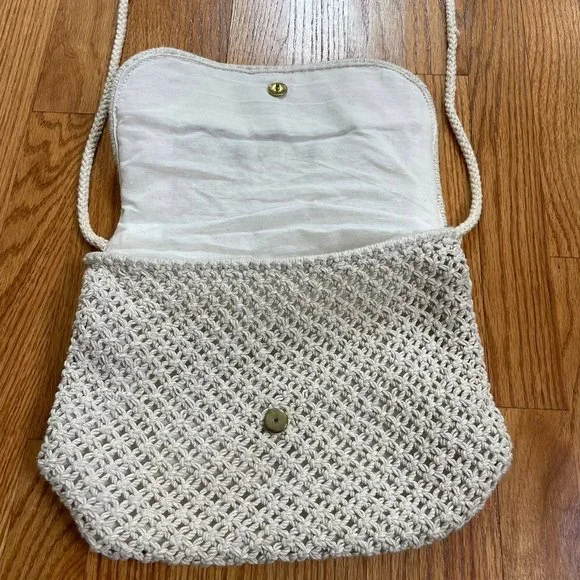 Handmade Y2K white macramé crochet bag purse with wooden beads woven cotton - Picture 8 of 12